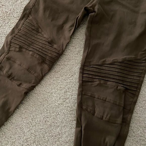 Cocoa moto Jeggings size Medium - Picture 2 of 2